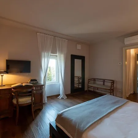 Toldino House 4 Min By Car To בית נופש